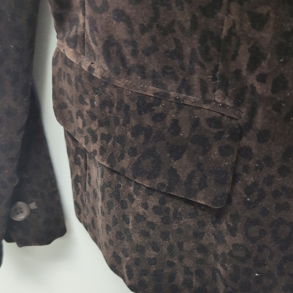 NWT Nygard Animal Print Tailored Blazer Size 6 Petite. Beautiful Floral Lining. - Picture 7 of 9